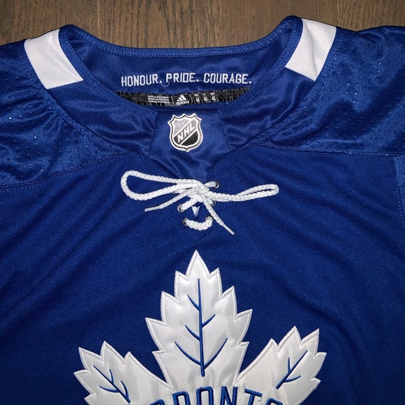 Maple Leafs Zach Hyman #11 Jersey - Picture 3 of 5